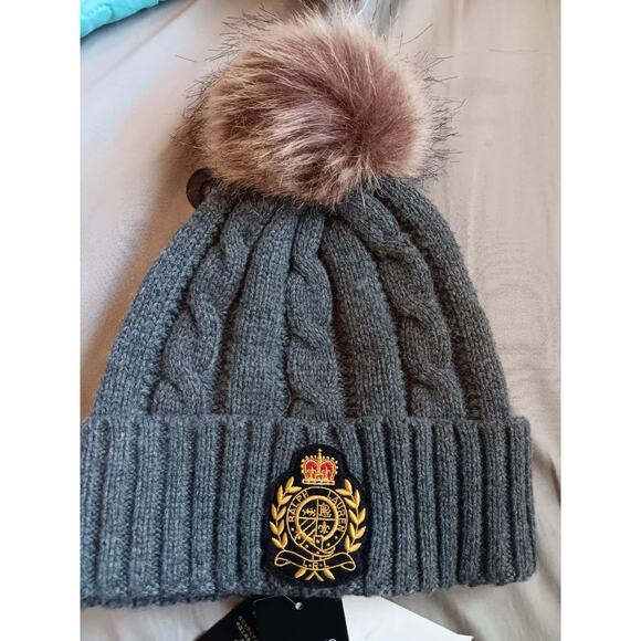 Lauren Ralph Lauren Black Label Beanie Gray Front Logo Fuzzy Pom Pom NWT